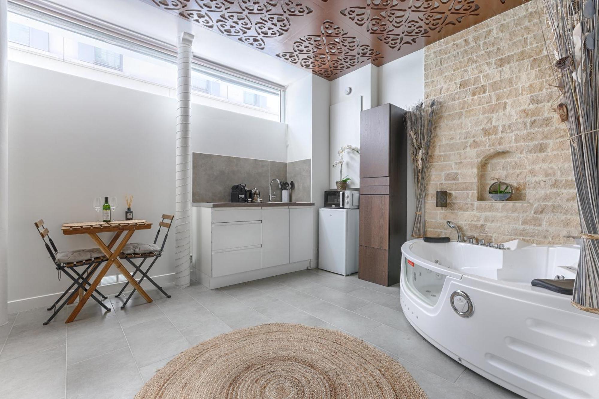 Mykeypers - Lovely Studio With Jacuzzi Paris Eksteriør billede